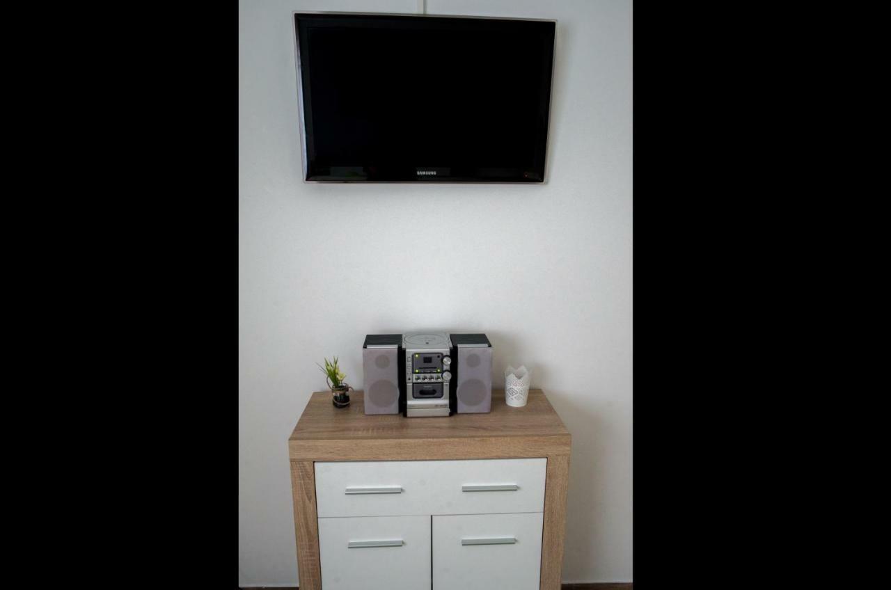 Apartment Vir Karlovac Ngoại thất bức ảnh